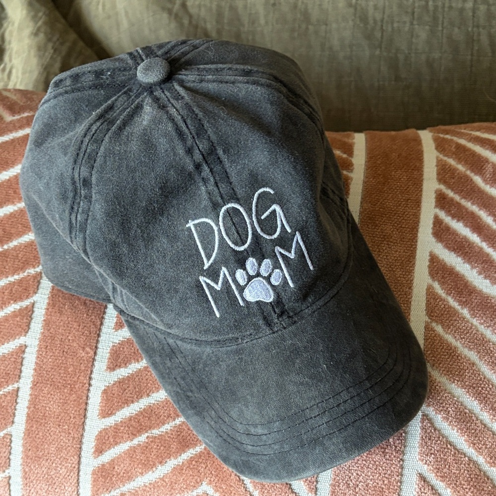 Dog Mom Grey Cap